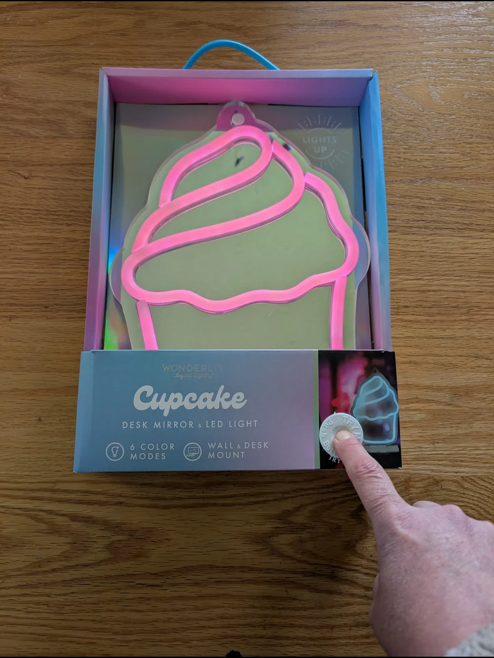 Cupcake Desk Mirror & LED Light – 6 Color Modes